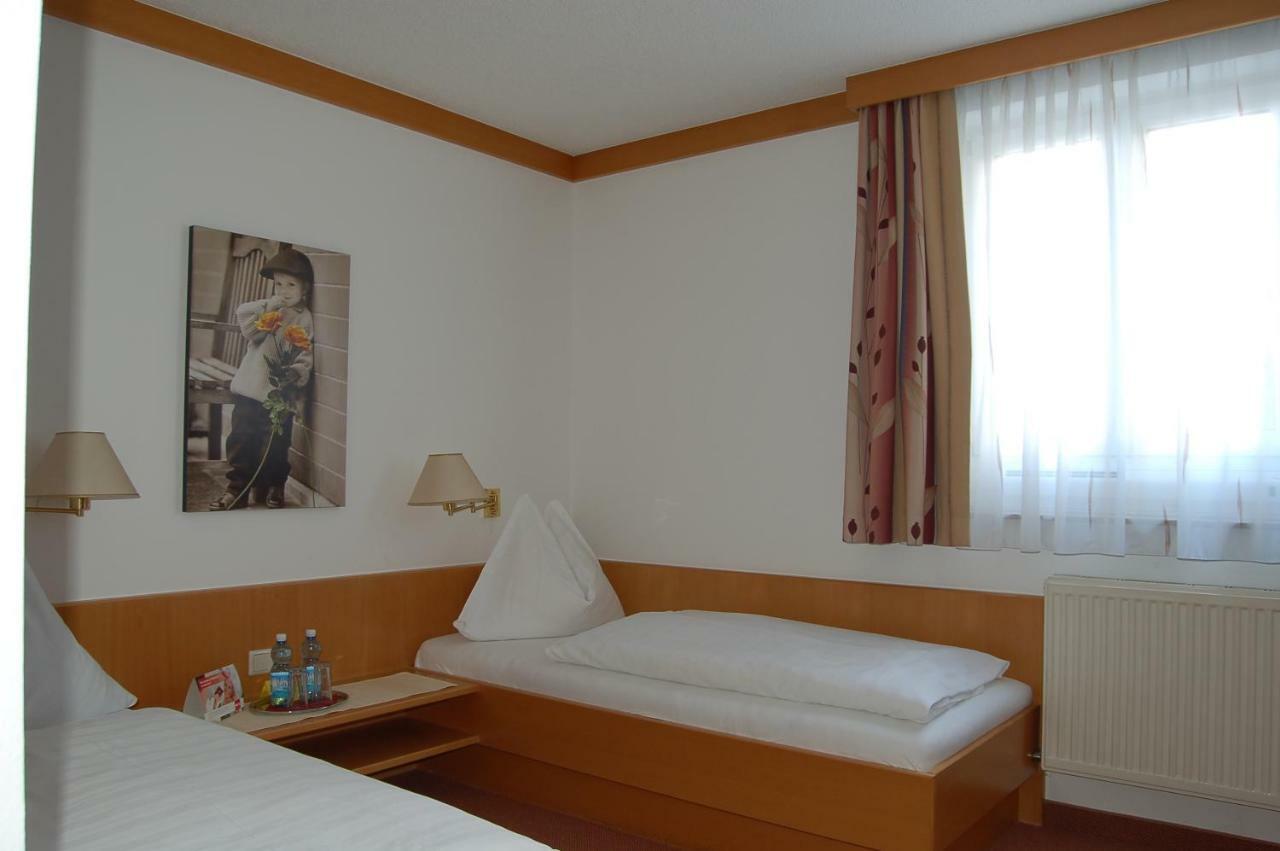 Gasthof Huber Wels Esterno foto